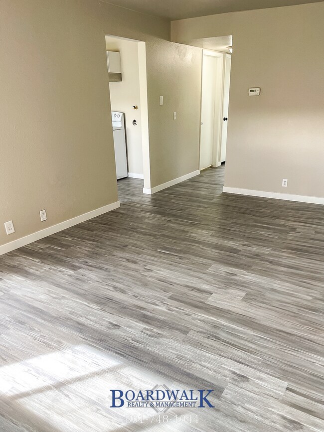 Building Photo - Amazing 2 bed 1 bath apartment in SLC