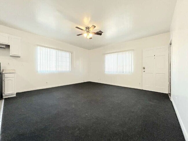 Building Photo - 8251 San Pedro St