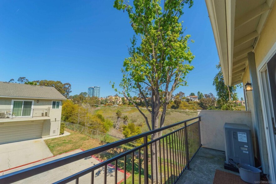 Building Photo - 7915 Camino Kiosco