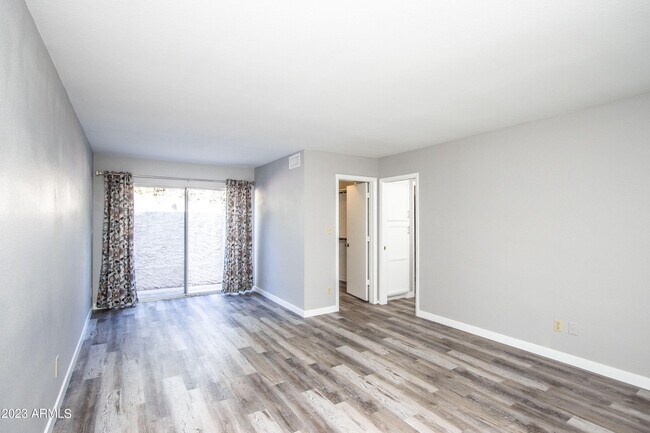 Building Photo - 6115 N 13th St