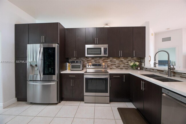 Building Photo - 4310 Diamond Way