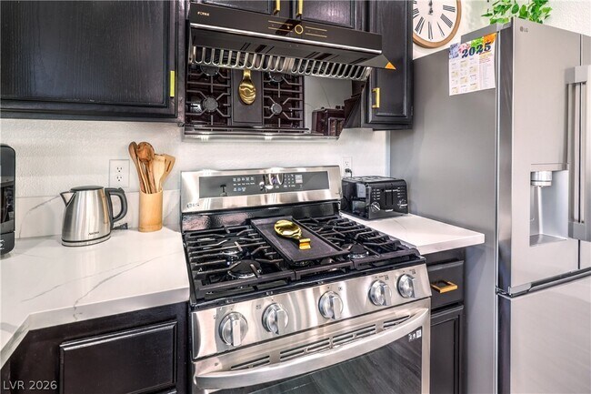 Building Photo - 10762 Flame Vine Ct