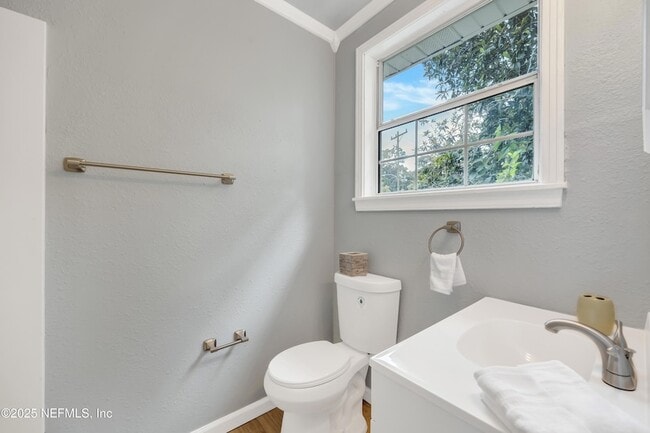 Building Photo - 1232 Hamilton St