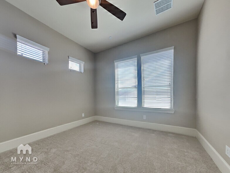 Building Photo - 5430 Cornish St