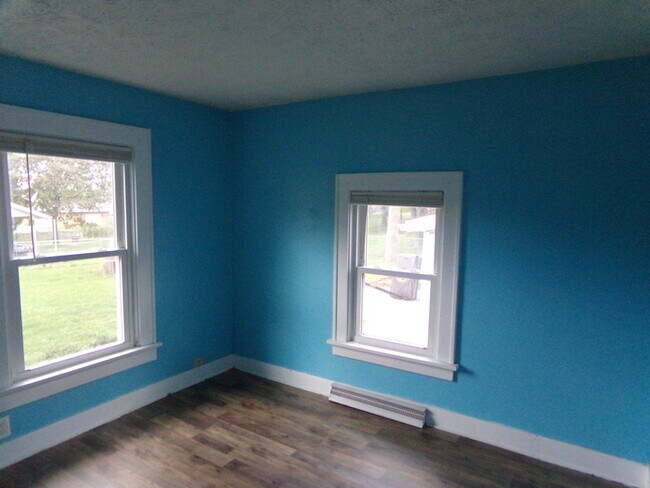 Building Photo - Corner Lot Cape Cod!