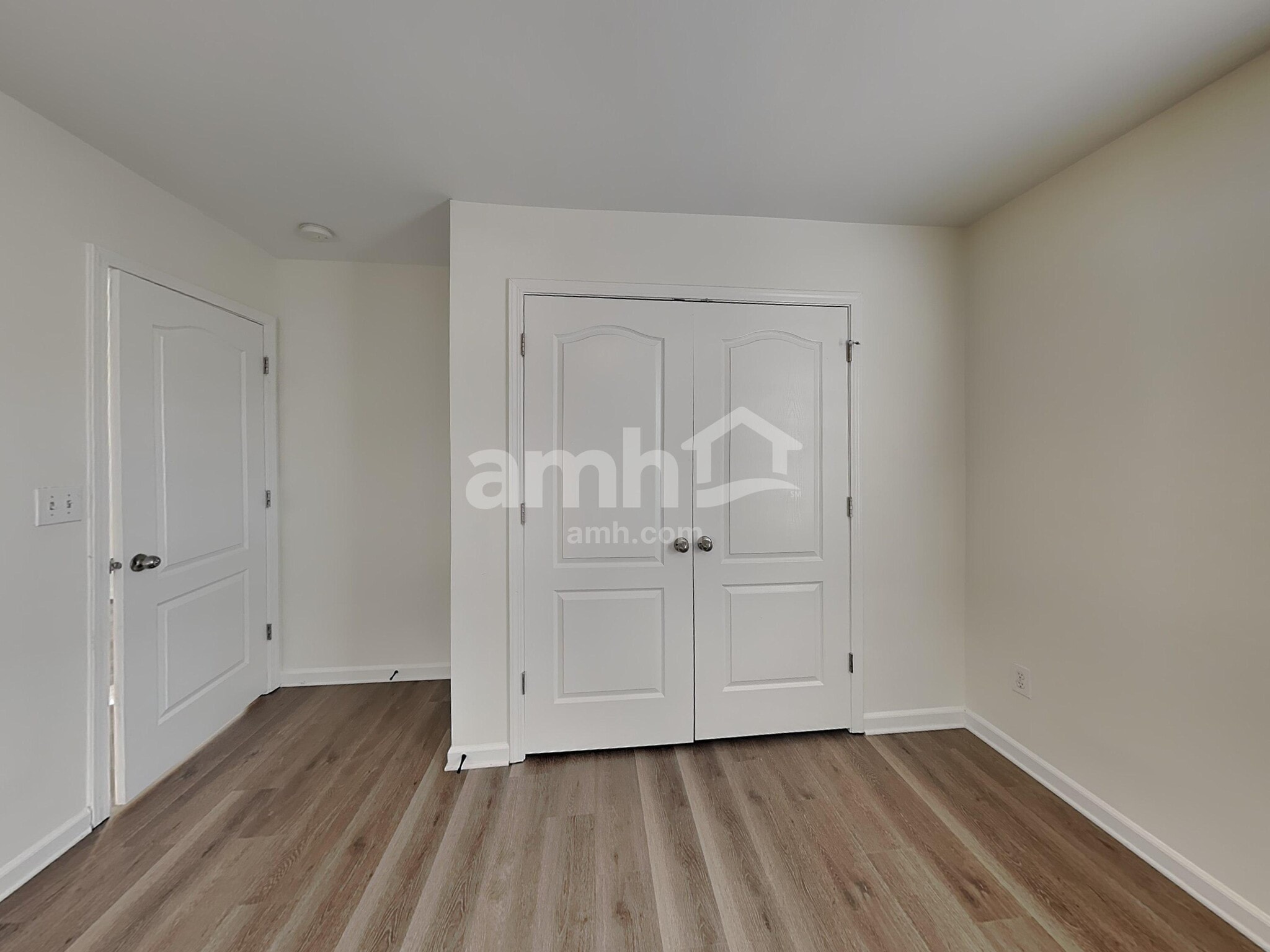 Building Photo - 113 N Cromwell Dr