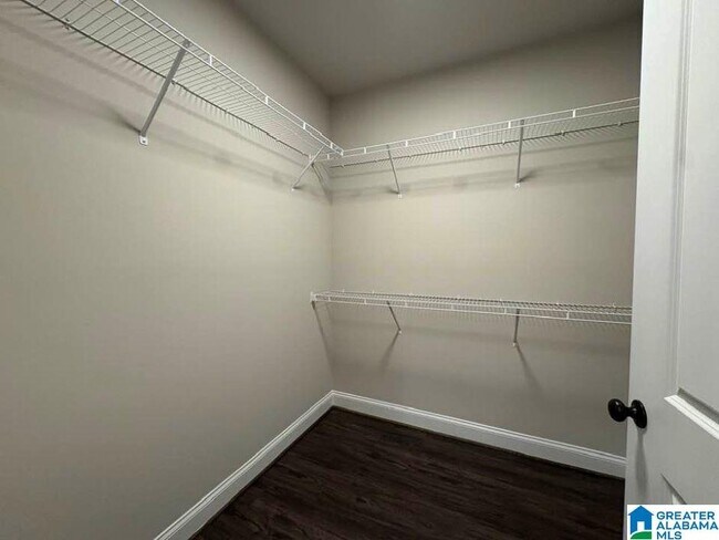 Building Photo - 4401 Lennox Pl