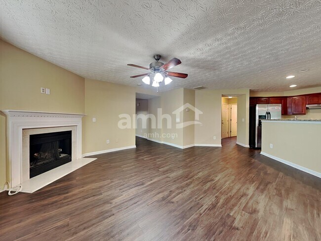 Building Photo - 889 Bramble Way