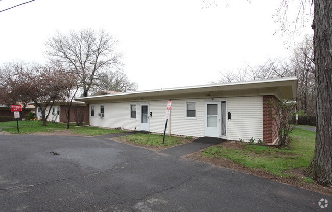 Building Photo - Security Manor