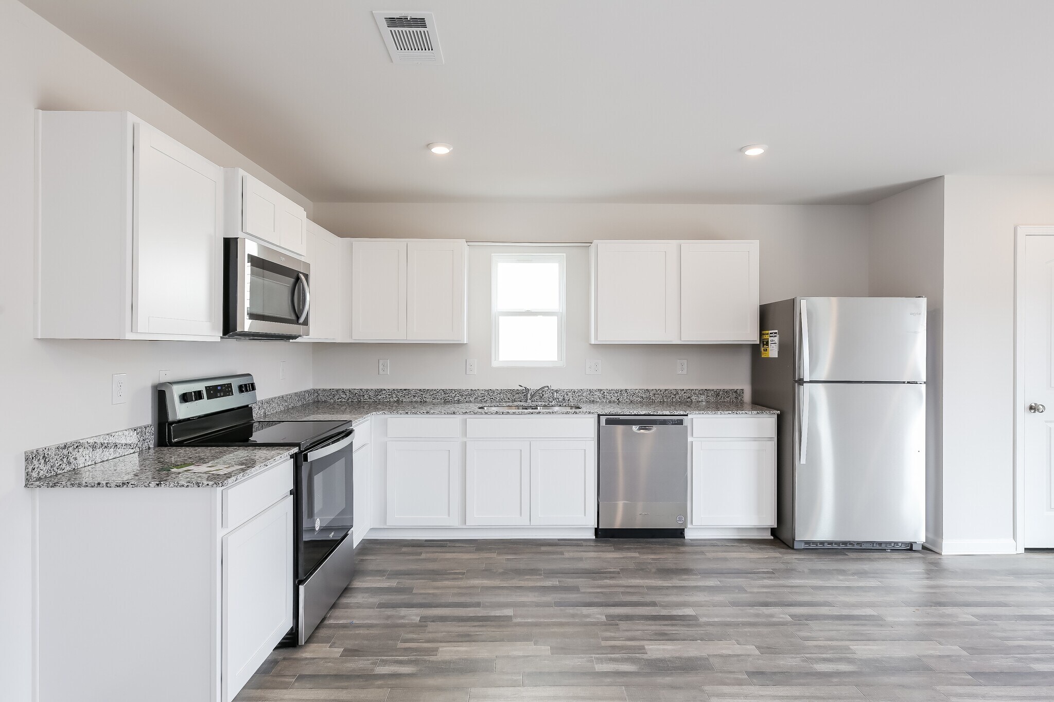 Building Photo - 132 Evonshire Blvd