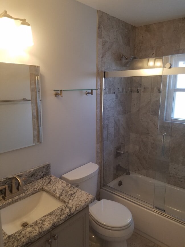 Building Photo - Beautiful Renovated 2-Bedroom, 2-Bathroom Home in Apopka