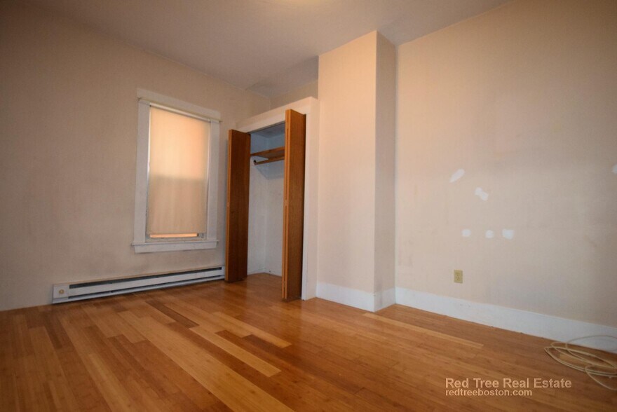 Building Photo - 72 Mozart St