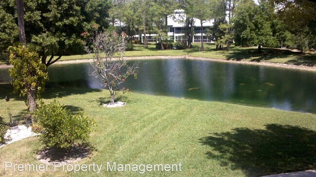 Building Photo - 500 Misty Pines Cir