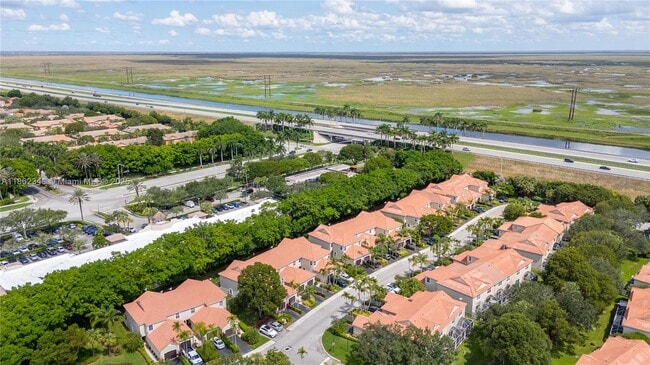 Building Photo - 1081 Sorrento Dr
