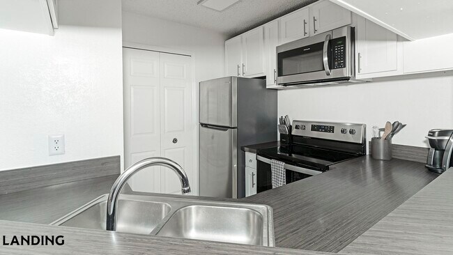 Building Photo - 10263 Whispering Forest Dr