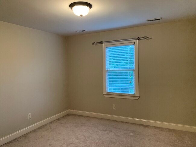 Bedroom 4 - 208 Thoreau Ct