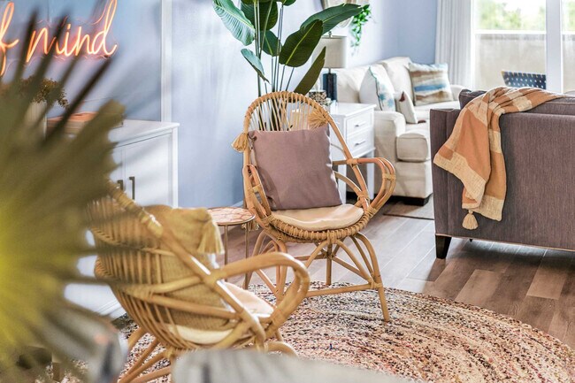 Building Photo - 605 Kemp St