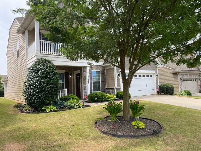 Building Photo - 2076 Waverly Ct