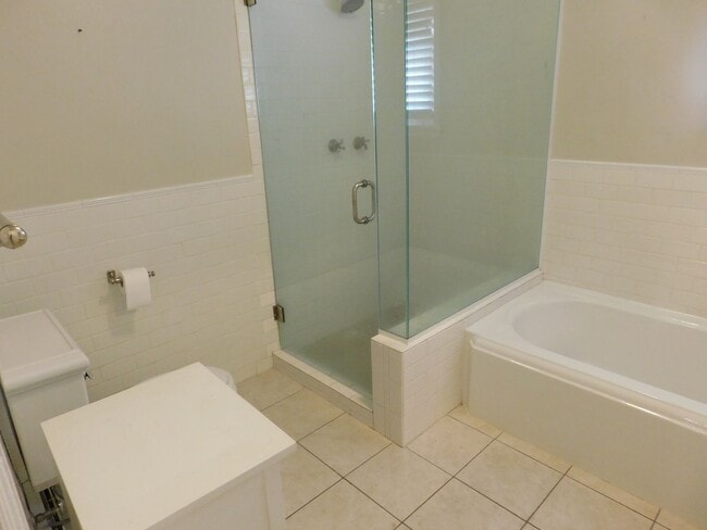 Building Photo - Spacious Home in Palisade