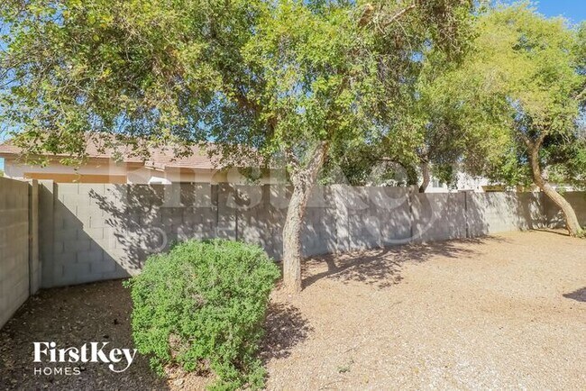 Building Photo - 14620 W Watson Ln