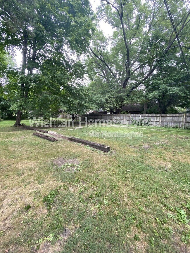 Building Photo - 525 S Lafayette St