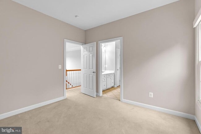Building Photo - 10495 Wharfdale Pl