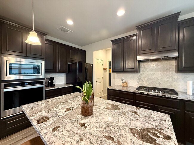 Building Photo - Goodnight Ranch Subdivision - 3 bedroom w/ Office!