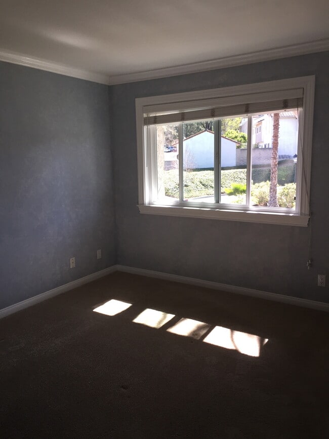 Building Photo - 237 Green Lea Pl