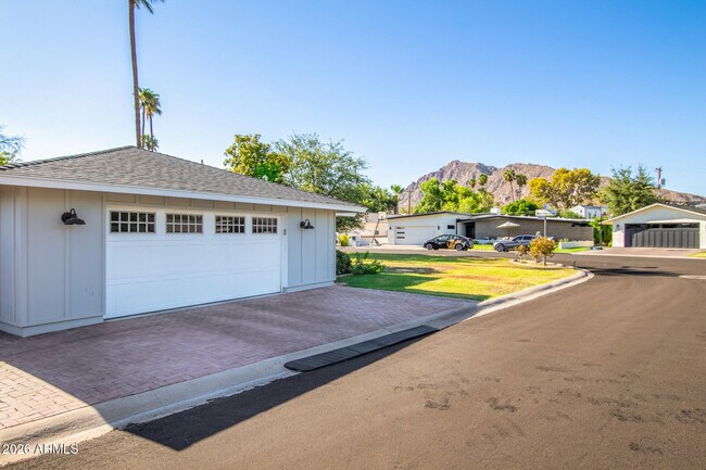 Building Photo - 6311 E Monterosa St