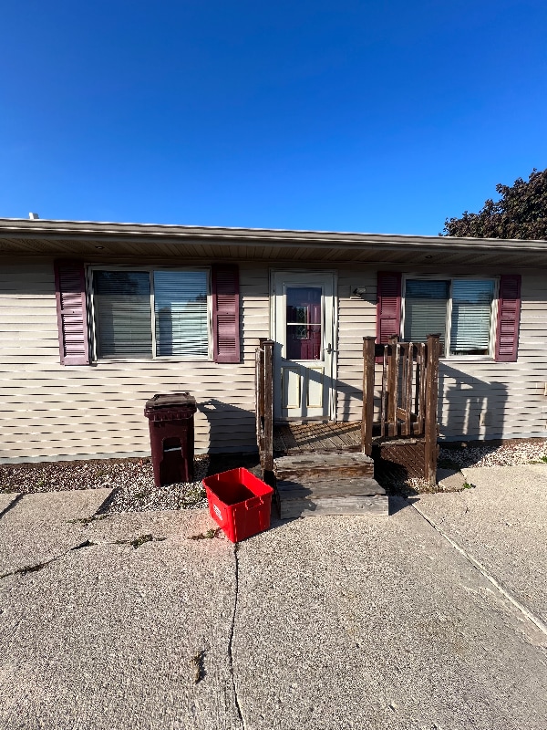 Building Photo - 1510 S 38th St