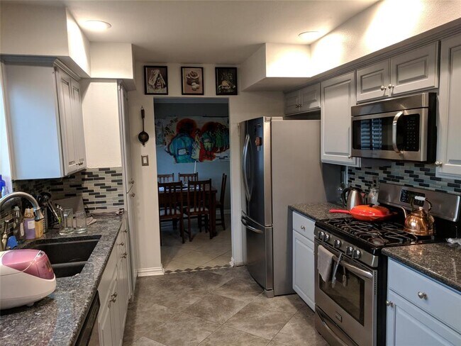 Building Photo - 8415 Loralinda Dr