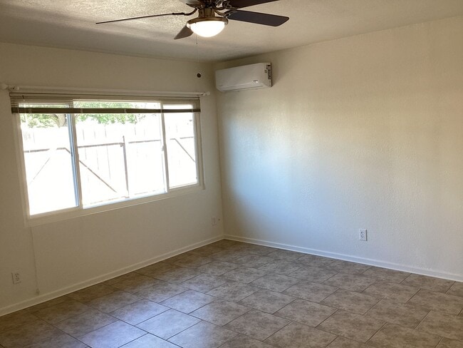 Building Photo - Very Nice One Bedroom Home Now Available In Gustine