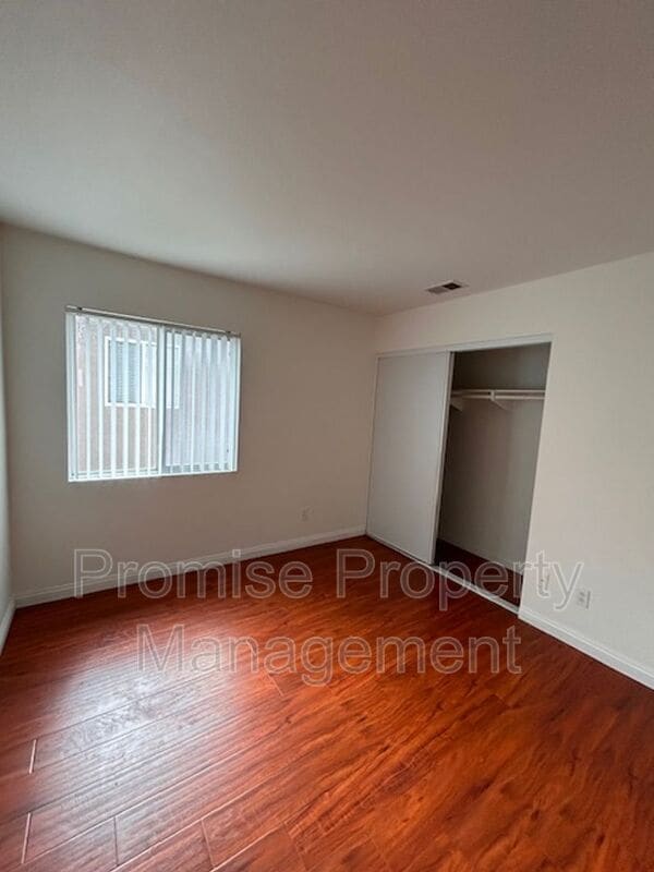 Building Photo - 1281 Avenida Amistad