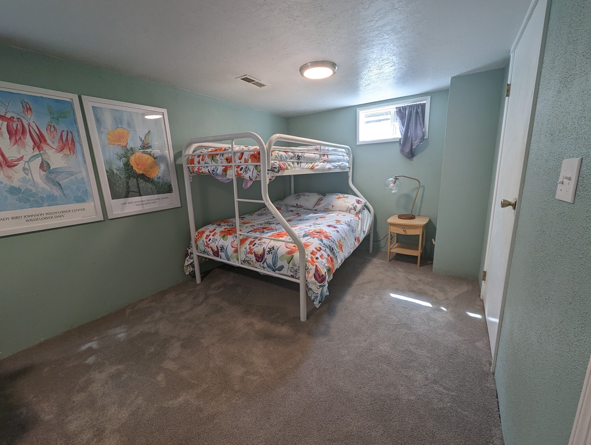 Full/twin bunk bed in bedroom #3 - 1544 Southeast Tolman Street
