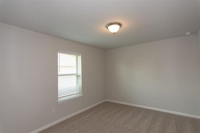 Building Photo - 100 Flat Creek Ct