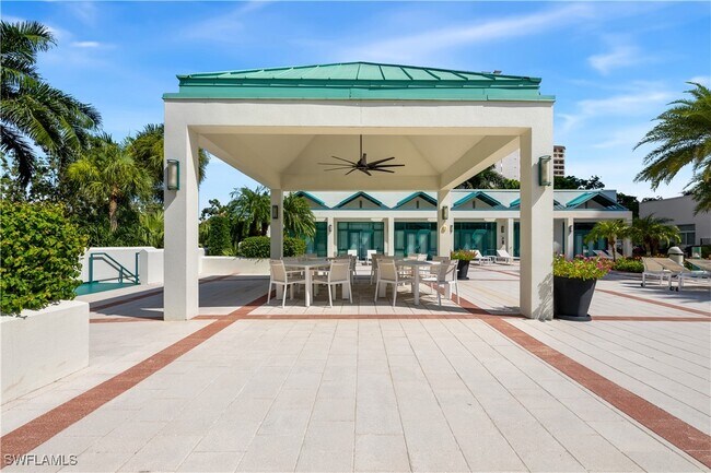 Building Photo - 7515 Pelican Bay Blvd