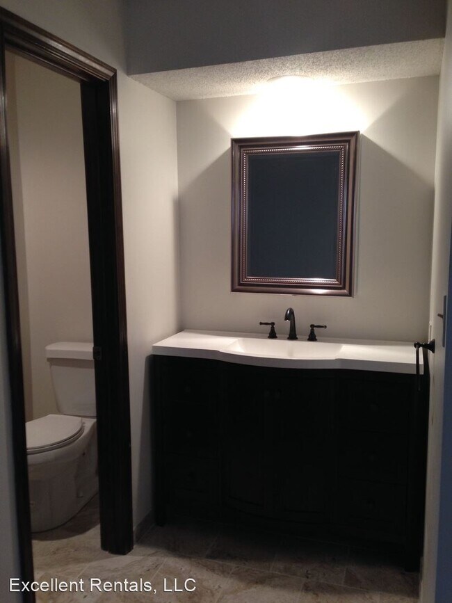 Building Photo - 4 br, 2 bath House - 503 NE Country Lane