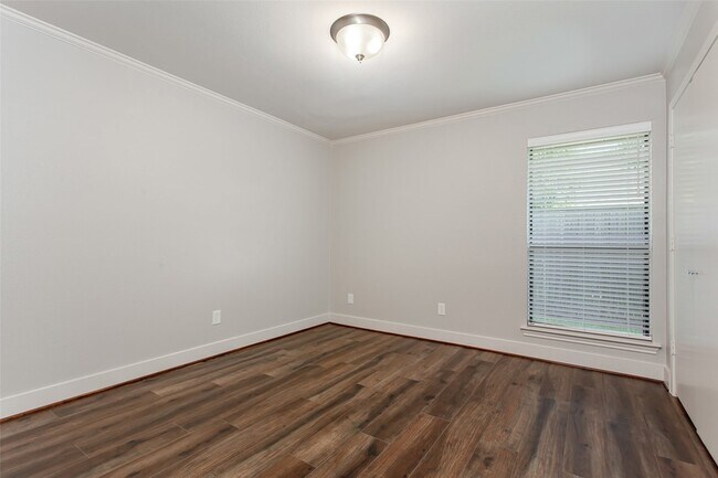 Building Photo - 2117 Promontory Point