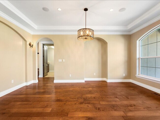 Building Photo - Stunning Tumalo Home on 3.21 Acres with Ca...