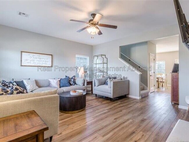 Building Photo - 14837 S Toledo Pl