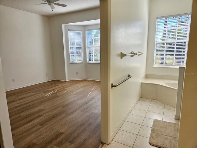 Building Photo - 835 Chalmers Dr