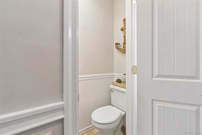 Building Photo - 3013 Mitchell Rd