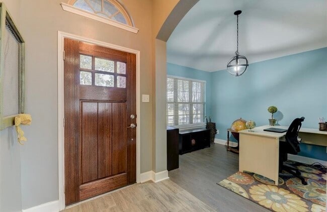 Building Photo - 16707 Promenade Park