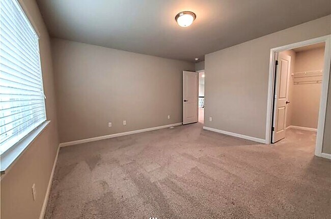 Building Photo - 10330 Driftwood Ave