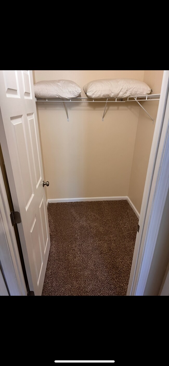 Building Photo - 7028 Deer Lodge Cir