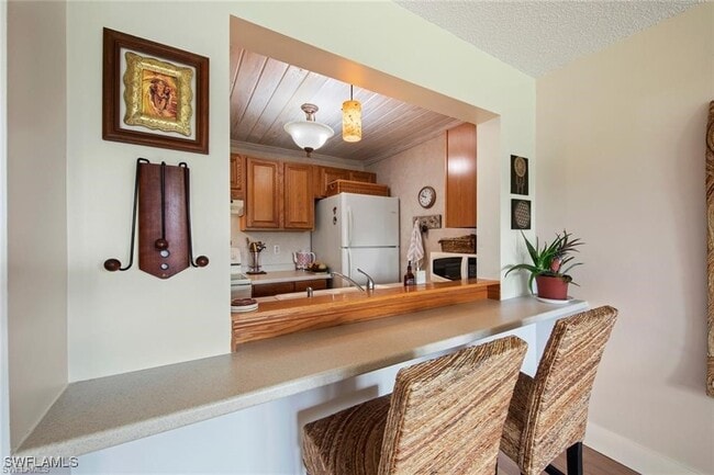 Building Photo - 1085 Forest Lakes Dr