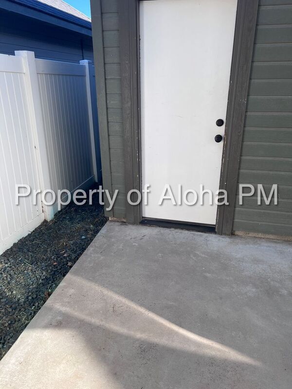 Building Photo - 4542 Brennen St W