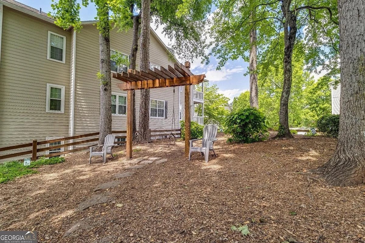 Community area - 1250 Parkwood Cir SE
