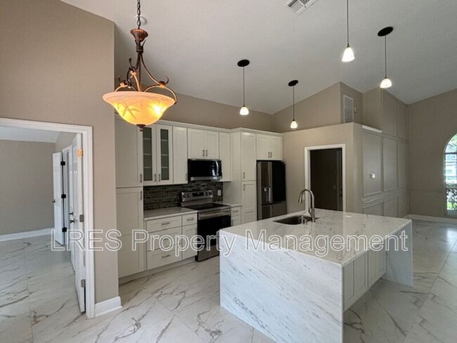 Building Photo - 1028 Kerwood Cir