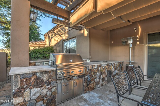 Building Photo - 9671 E Monument Dr